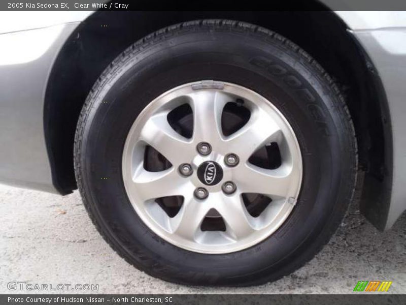 Clear White / Gray 2005 Kia Sedona EX