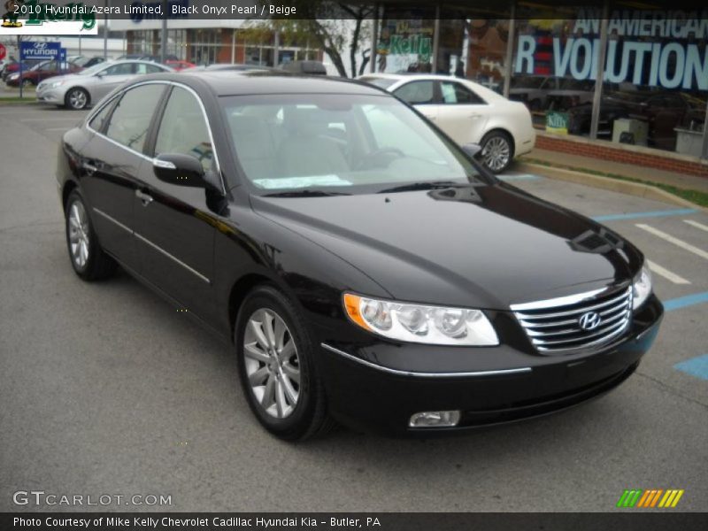 Front 3/4 View of 2010 Azera Limited