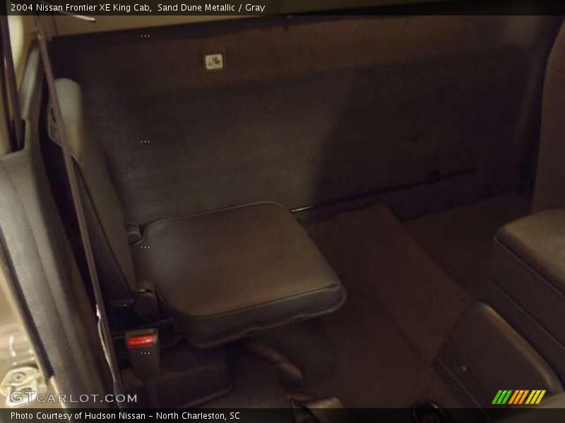 Sand Dune Metallic / Gray 2004 Nissan Frontier XE King Cab