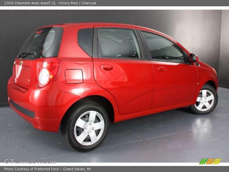 Victory Red / Charcoal 2009 Chevrolet Aveo Aveo5 LS