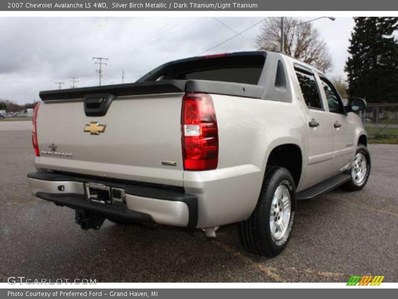Silver Birch Metallic / Dark Titanium/Light Titanium 2007 Chevrolet Avalanche LS 4WD