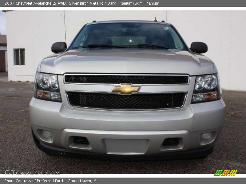 Silver Birch Metallic / Dark Titanium/Light Titanium 2007 Chevrolet Avalanche LS 4WD