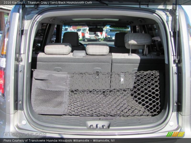 Titanium Gray / Sand/Black Houndstooth Cloth 2010 Kia Soul !