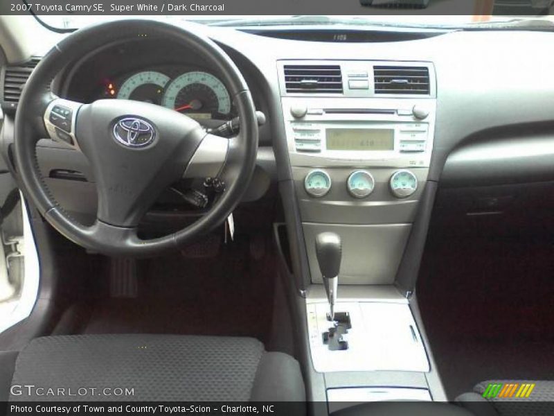 Super White / Dark Charcoal 2007 Toyota Camry SE