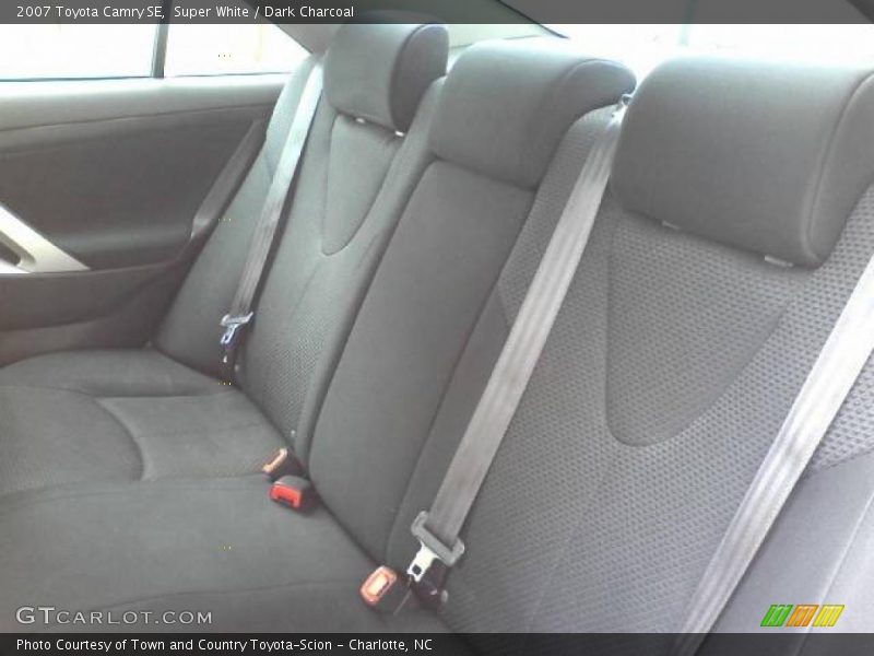Super White / Dark Charcoal 2007 Toyota Camry SE