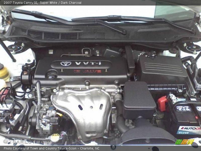 Super White / Dark Charcoal 2007 Toyota Camry SE