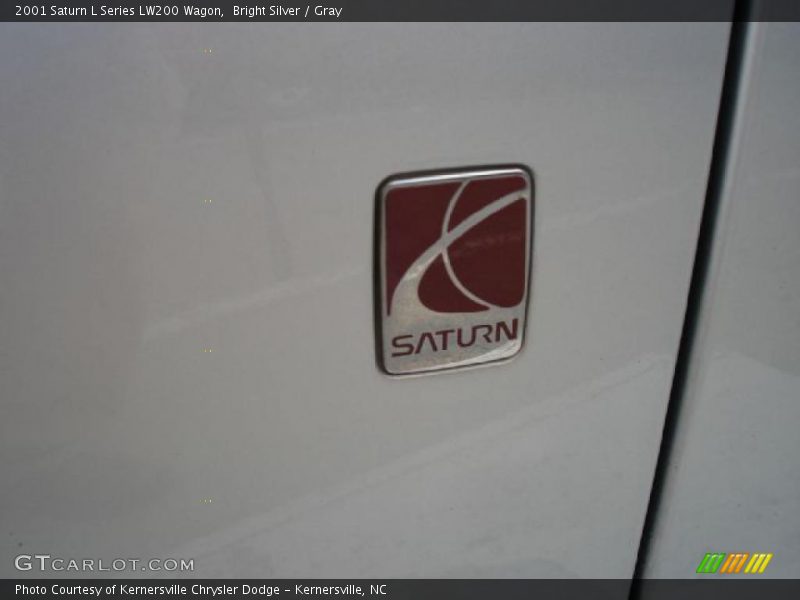  2001 L Series LW200 Wagon Logo