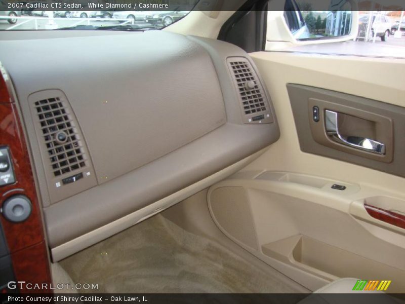White Diamond / Cashmere 2007 Cadillac CTS Sedan