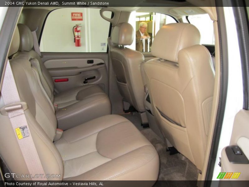 Summit White / Sandstone 2004 GMC Yukon Denali AWD