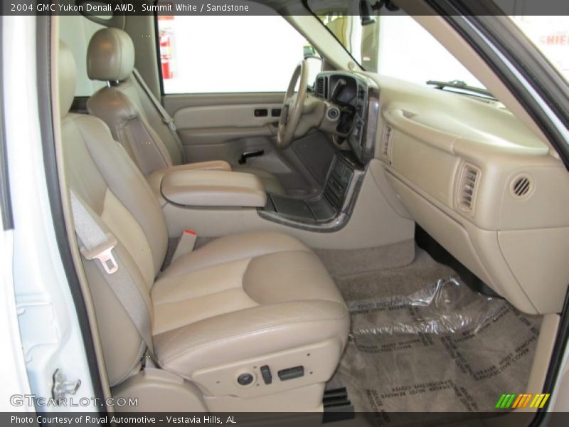 Summit White / Sandstone 2004 GMC Yukon Denali AWD