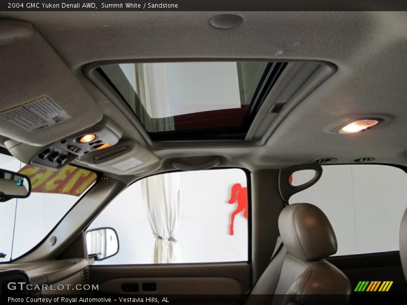 Summit White / Sandstone 2004 GMC Yukon Denali AWD