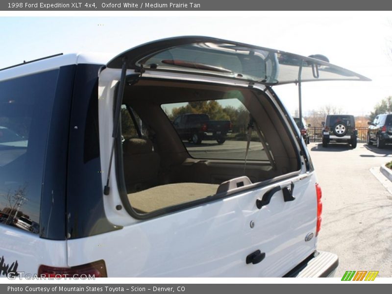 Oxford White / Medium Prairie Tan 1998 Ford Expedition XLT 4x4