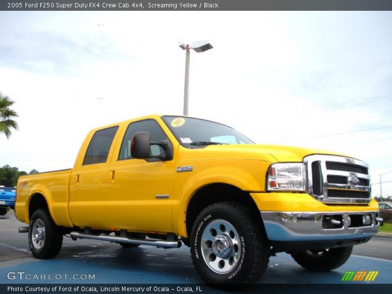 Front 3/4 View of 2005 F250 Super Duty FX4 Crew Cab 4x4