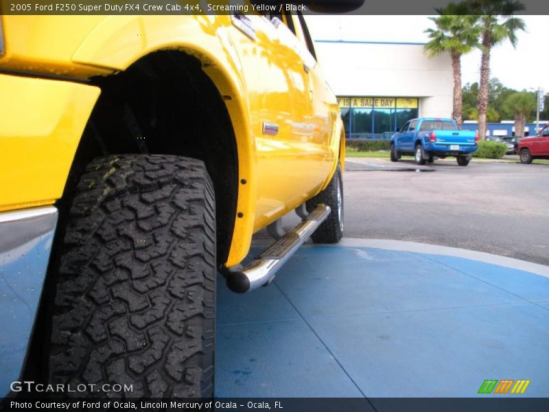 Screaming Yellow / Black 2005 Ford F250 Super Duty FX4 Crew Cab 4x4