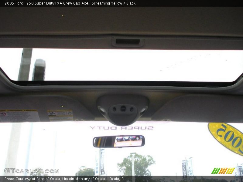 Sunroof of 2005 F250 Super Duty FX4 Crew Cab 4x4
