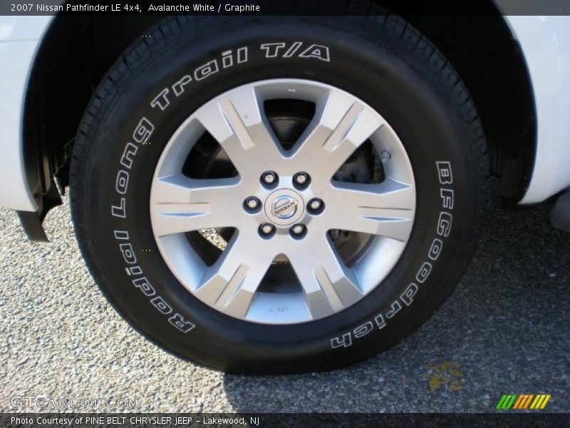 Avalanche White / Graphite 2007 Nissan Pathfinder LE 4x4