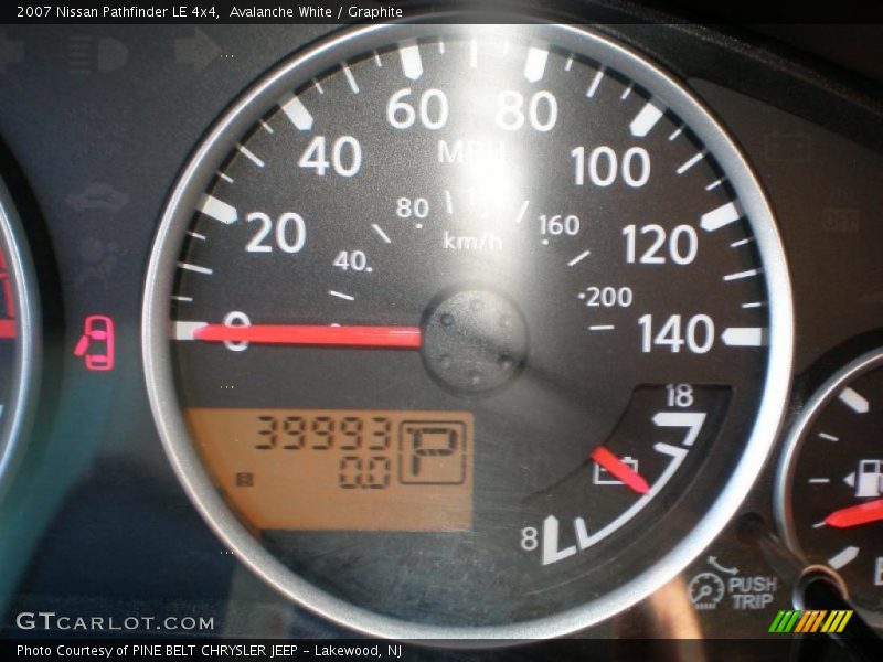 Avalanche White / Graphite 2007 Nissan Pathfinder LE 4x4