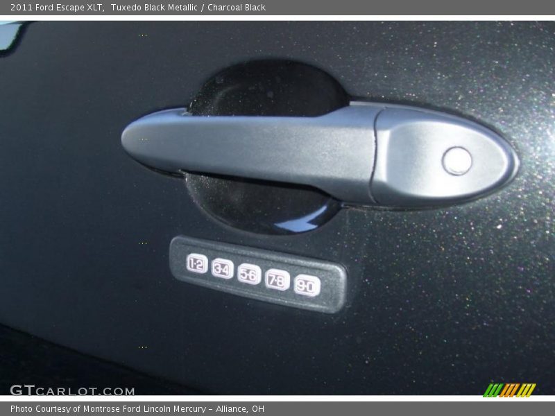 Tuxedo Black Metallic / Charcoal Black 2011 Ford Escape XLT