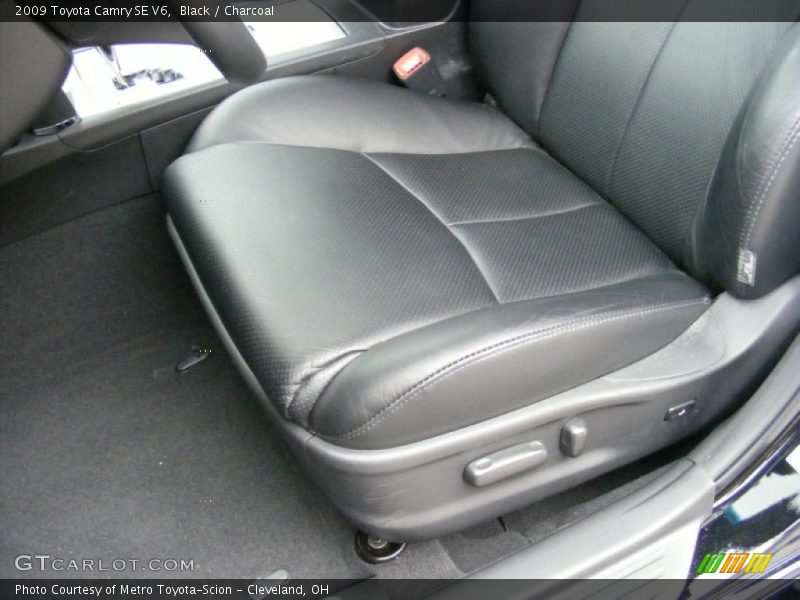 Black / Charcoal 2009 Toyota Camry SE V6