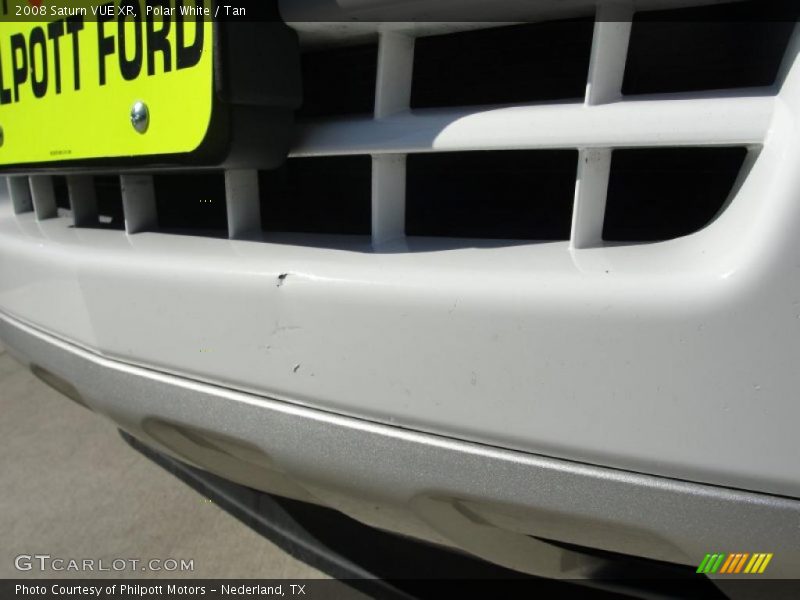 Polar White / Tan 2008 Saturn VUE XR