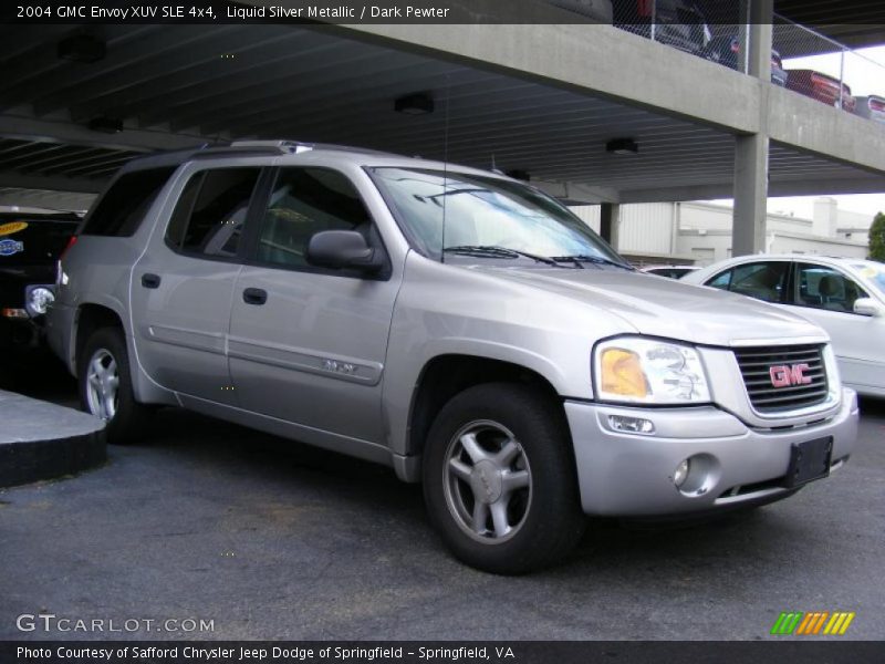 Front 3/4 View of 2004 Envoy XUV SLE 4x4
