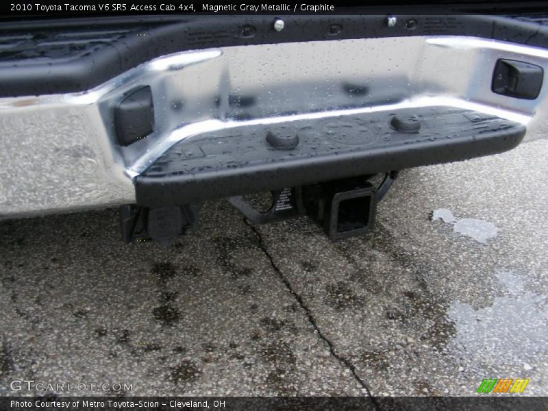Magnetic Gray Metallic / Graphite 2010 Toyota Tacoma V6 SR5 Access Cab 4x4