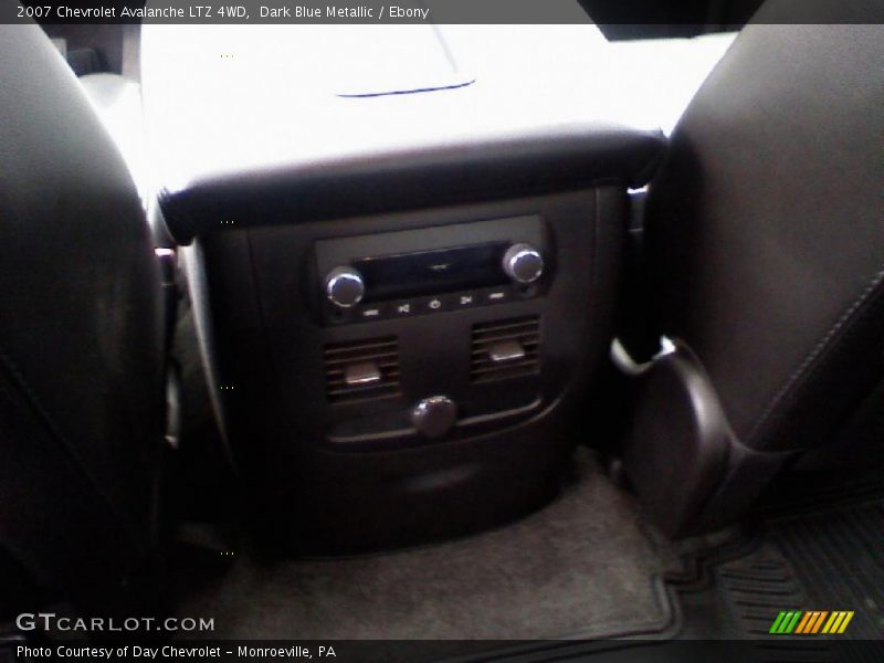 Dark Blue Metallic / Ebony 2007 Chevrolet Avalanche LTZ 4WD