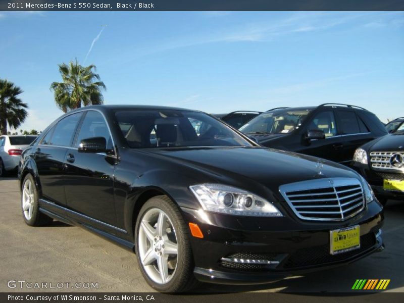 Front 3/4 View of 2011 S 550 Sedan