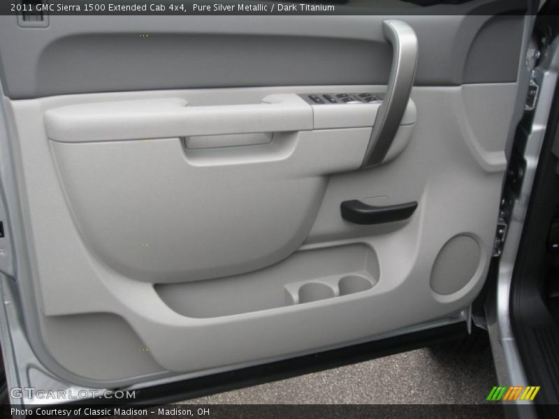 Door Panel of 2011 Sierra 1500 Extended Cab 4x4