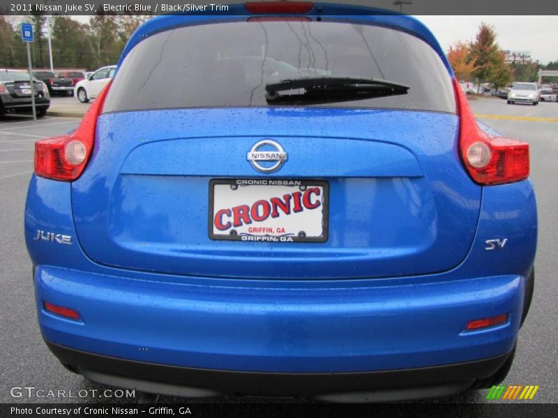  2011 Juke SV Electric Blue