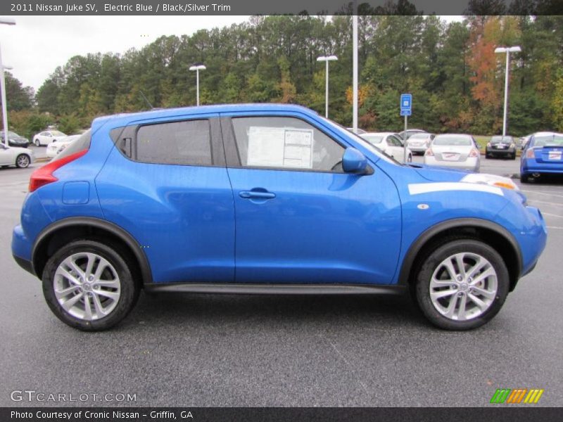  2011 Juke SV Electric Blue