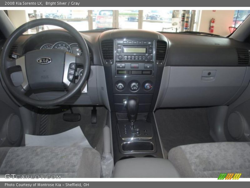 Dashboard of 2008 Sorento LX