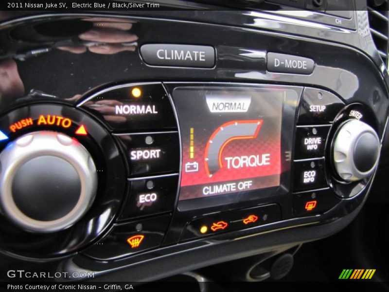 Controls of 2011 Juke SV
