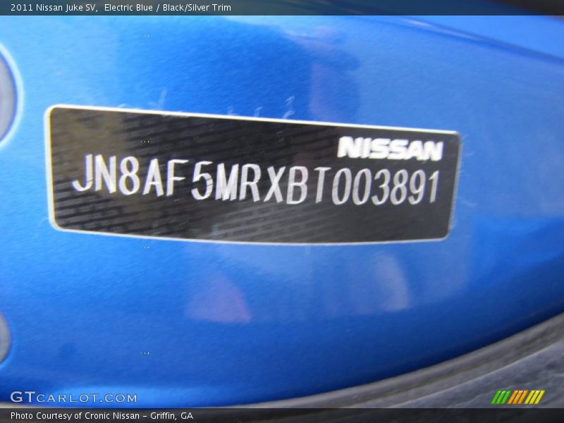 Electric Blue / Black/Silver Trim 2011 Nissan Juke SV