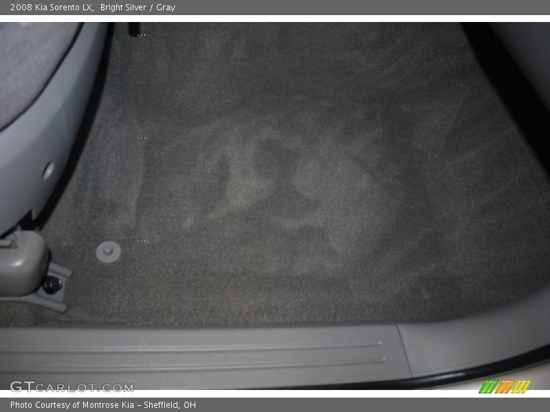 Bright Silver / Gray 2008 Kia Sorento LX