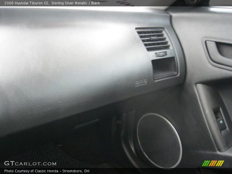 Sterling Silver Metallic / Black 2006 Hyundai Tiburon GS