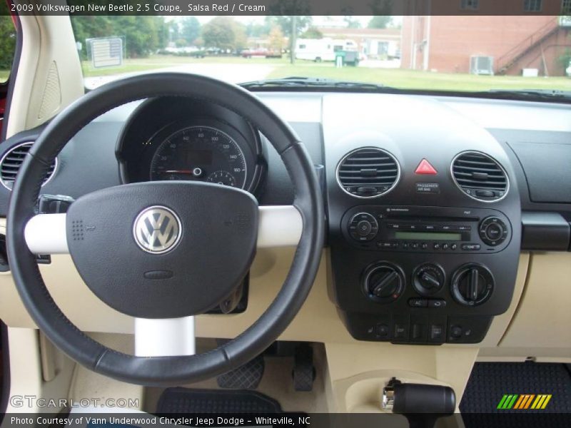 Salsa Red / Cream 2009 Volkswagen New Beetle 2.5 Coupe