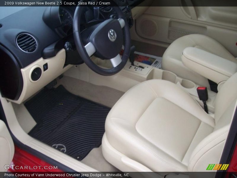 Salsa Red / Cream 2009 Volkswagen New Beetle 2.5 Coupe