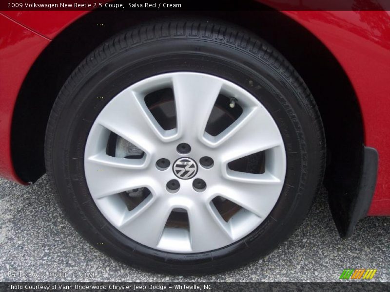 Salsa Red / Cream 2009 Volkswagen New Beetle 2.5 Coupe
