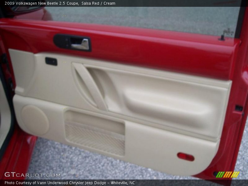 Salsa Red / Cream 2009 Volkswagen New Beetle 2.5 Coupe
