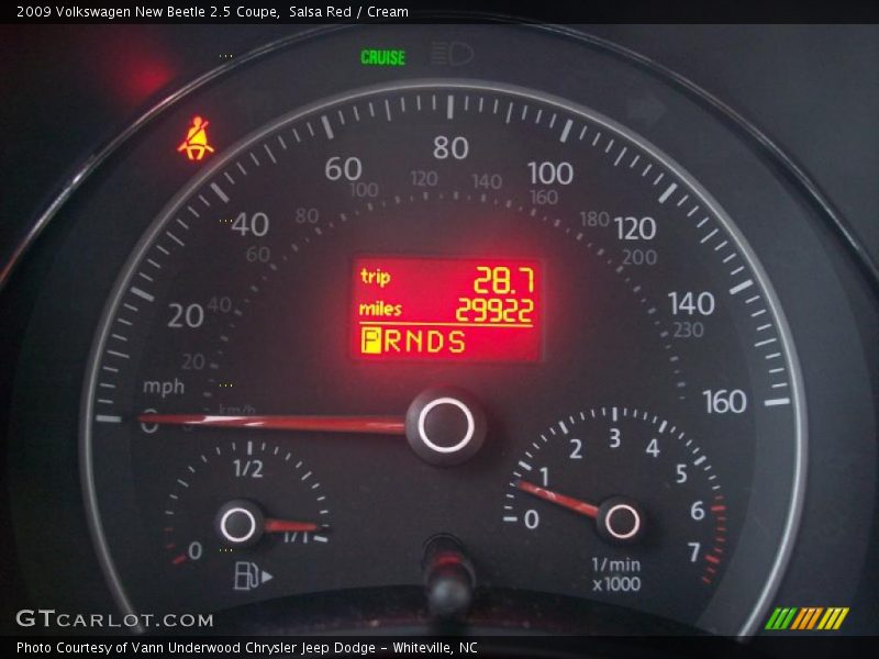Salsa Red / Cream 2009 Volkswagen New Beetle 2.5 Coupe
