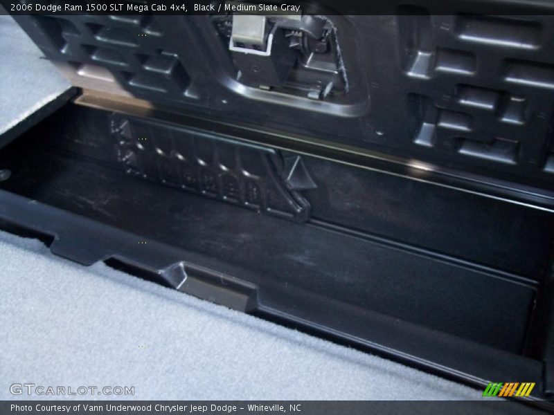 Black / Medium Slate Gray 2006 Dodge Ram 1500 SLT Mega Cab 4x4