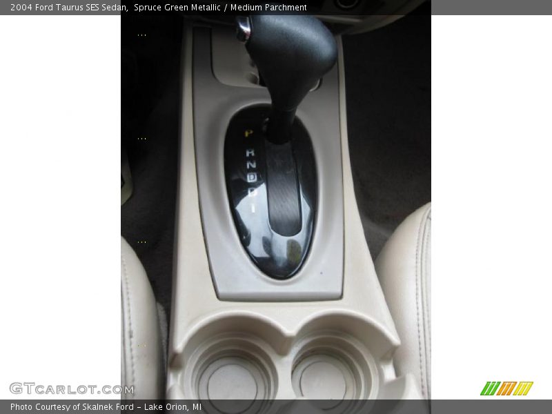 Spruce Green Metallic / Medium Parchment 2004 Ford Taurus SES Sedan