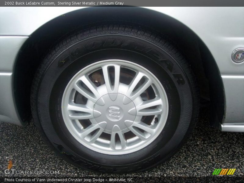 Sterling Silver Metallic / Medium Gray 2002 Buick LeSabre Custom