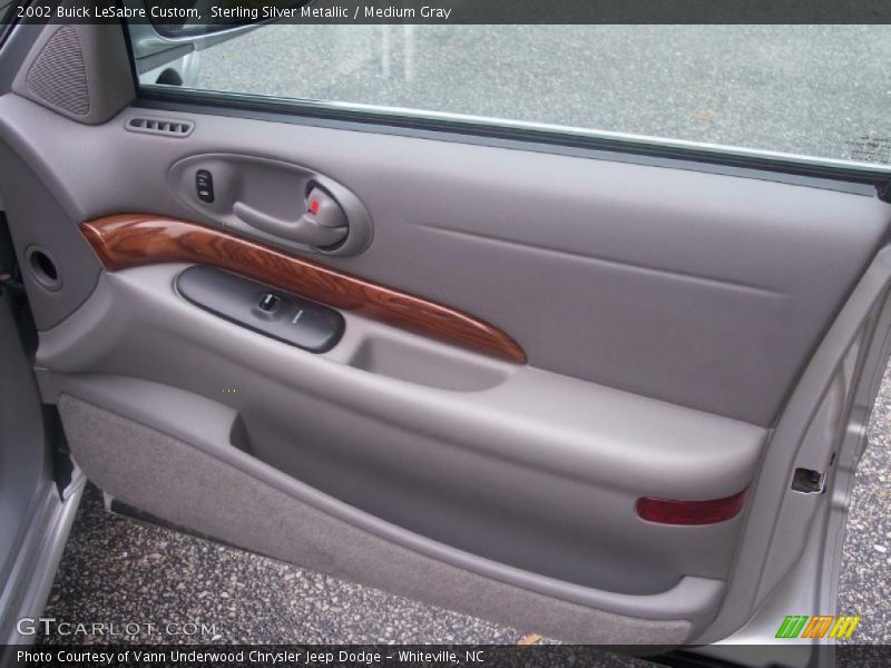 Sterling Silver Metallic / Medium Gray 2002 Buick LeSabre Custom