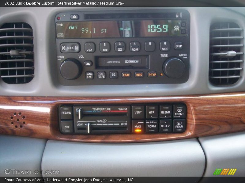 Sterling Silver Metallic / Medium Gray 2002 Buick LeSabre Custom