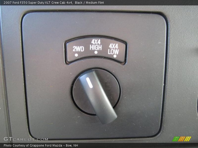 Controls of 2007 F350 Super Duty XLT Crew Cab 4x4