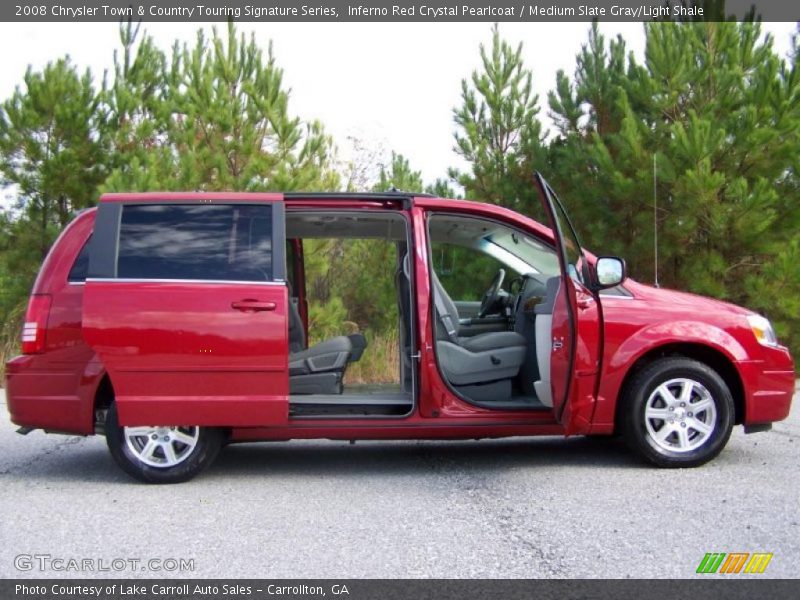 Inferno Red Crystal Pearlcoat / Medium Slate Gray/Light Shale 2008 Chrysler Town & Country Touring Signature Series