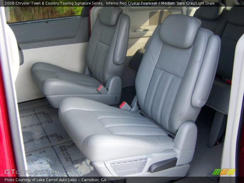 Inferno Red Crystal Pearlcoat / Medium Slate Gray/Light Shale 2008 Chrysler Town & Country Touring Signature Series