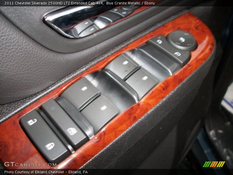 Controls of 2011 Silverado 2500HD LTZ Extended Cab 4x4